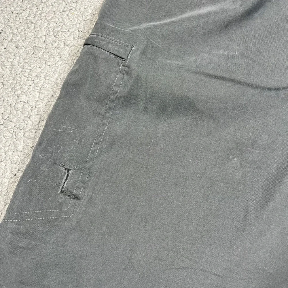 The North Face Mens Gray Hiking Cargo Pants Size 36 Straight Leg Outdoor Utility